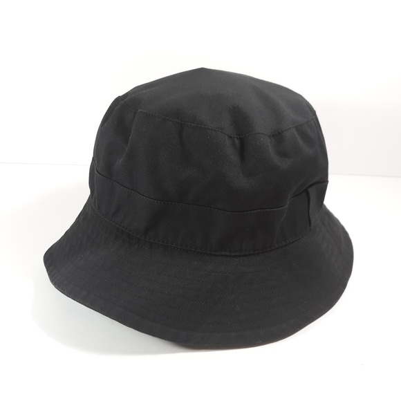 burberry bucket hat black